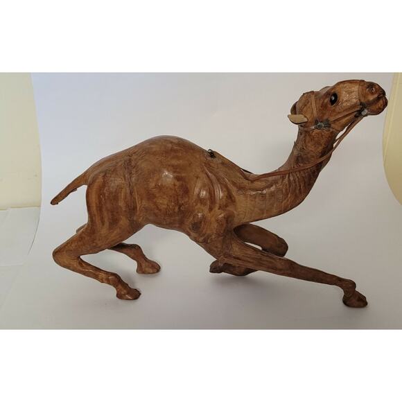 Vtg Kneeling Leather Covered Large Camel 15" Long Down Position Reins Realistic - Picture 2 of 10